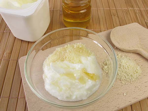 7. యోగ్రట్ మాస్క్: 