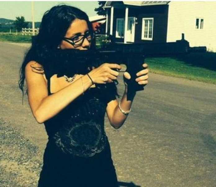 వరల్డ్ సెక్సీయస్ట్ క్రిమినల్ మోడల్ అందాలకు..కుర్రకారు దాసోహమే.. వరల్డ్ సెక్సీయస్ట్ క్రిమినల్ మోడల్ అందాలకు..కుర్రకారు దాసోహమే..