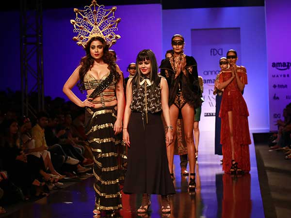 Amazon India Fashion Week 2016 A/W: Shriya Saran, The Anaikka Woman