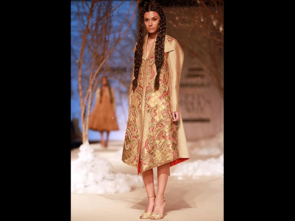 రీగల్ షోలో సమంతా హల్ చల్