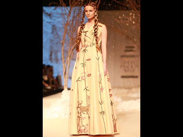 రీగల్ షోలో సమంతా హల్ చల్