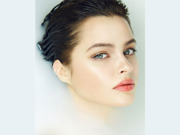 జుట్టులో జిడ్డును నివారిస్తుంది: 