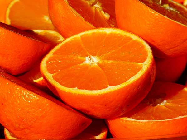 3. ఆరెంజ్ ఫేస్ ప్యాక్: 