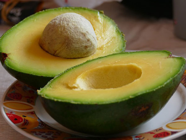 1. కొబ్బరి నూనె -అవొకాడో: