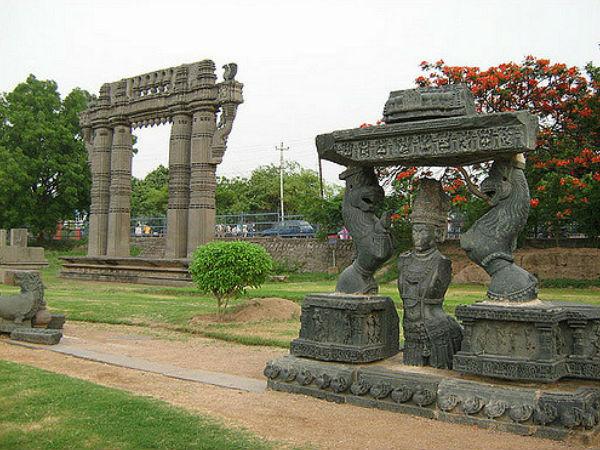 కాకతీయ కళా తోరణం 