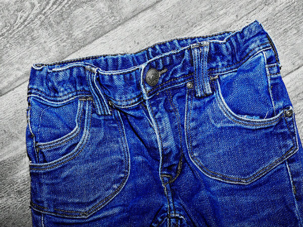 5 Ways To Prevent Your Jeans From Turning Old 5 Ways To Prevent Your Jeans From Turning Old