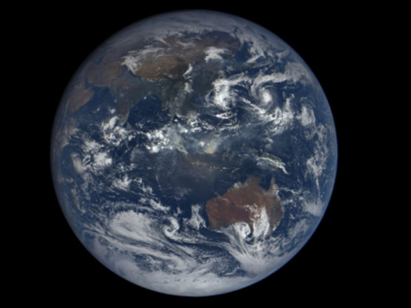 అన్ని రకాలుగా నష్టం