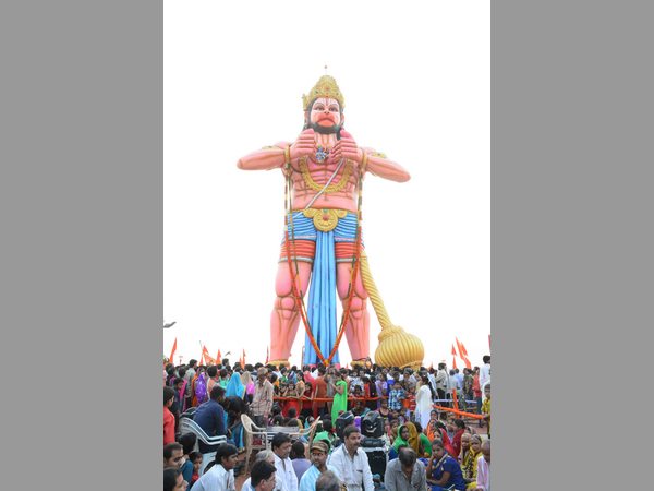 హనుమంతునకు ప్రదక్షిణములు 