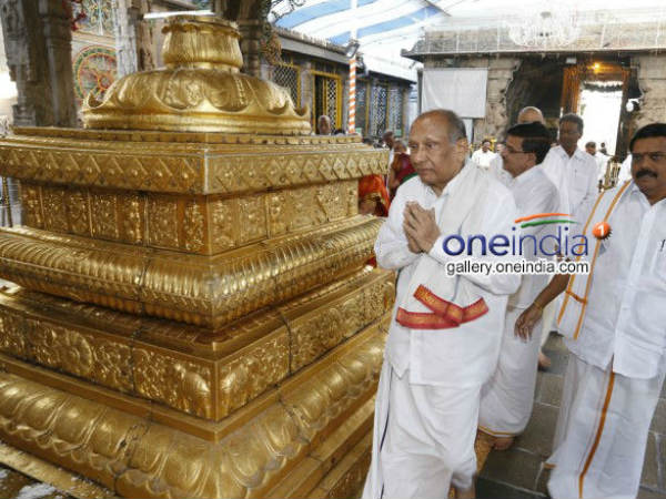 మీకోర్కెలు నెరవేరాలంటే ద్వజస్థంభానికి ప్రదక్షిణలు చేయాండి..