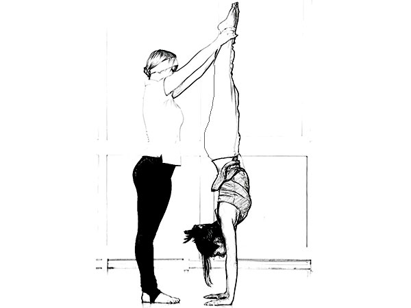 Adho Mukha Vrksasana (Handstand) To Enhance Blood Circulation