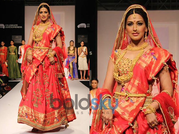 ఎక్కడైనా