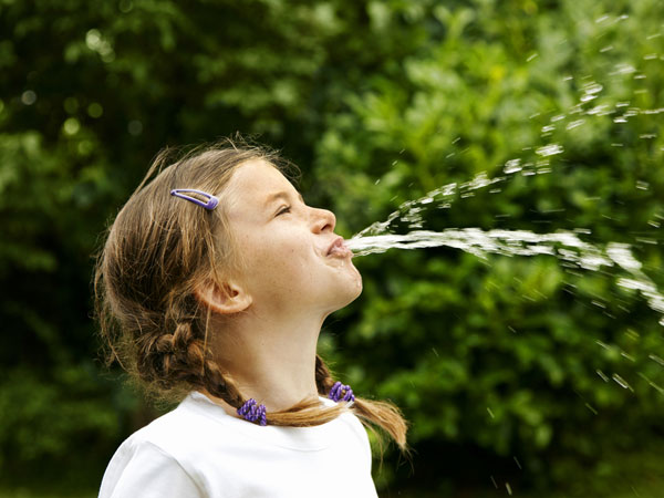 7. సూర్యాస్తమయం తర్వాత ఊడవటం