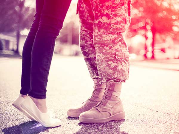 ఆమె అందంగా ఉండేదని అతనికి తెలుసు...