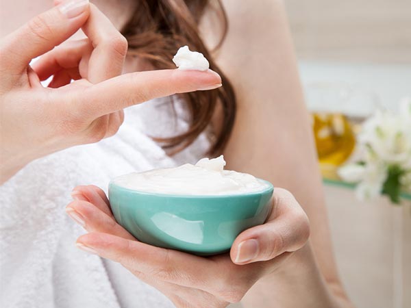 Surprising Ways To Use Garlic In Hair Care