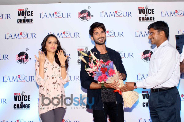 కాస్ట్రాటీ గాయకులు పెద్దమొత్తంలో సంపాదిస్తారు: