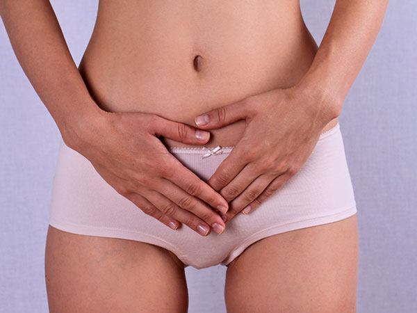 Why are females more likely to have urinary tract infections than males In Telugu