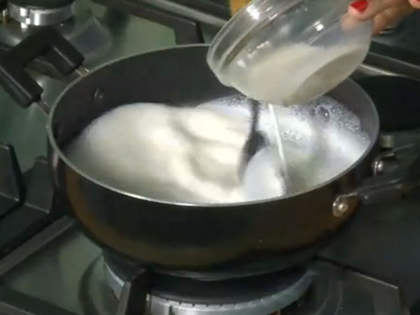 Dates And Apple Kheer Recipe For Durga Puja