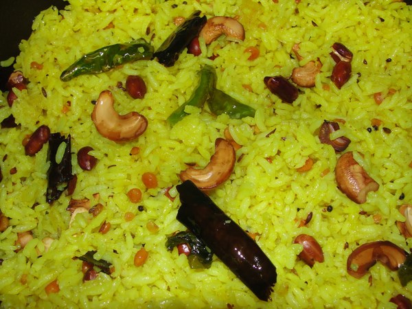 పద్దెనిమిదవ రోజు పులిహోర, అట్లు, బెల్లం దానం చేస్తే 