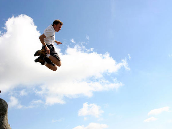 స్వల్ప కృషితోనే సమాజంలో మేధావులుగా గుర్తింపు పొందగలరు. 