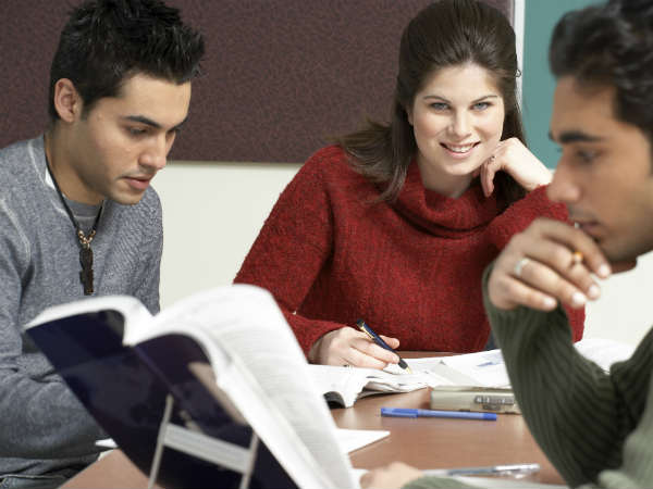 వృథా కాలక్షేపాలకు పూర్తిగా దూరంగా ఉంటారు. వృథా కాలక్షేపాలకు పూర్తిగా దూరంగా ఉంటారు.