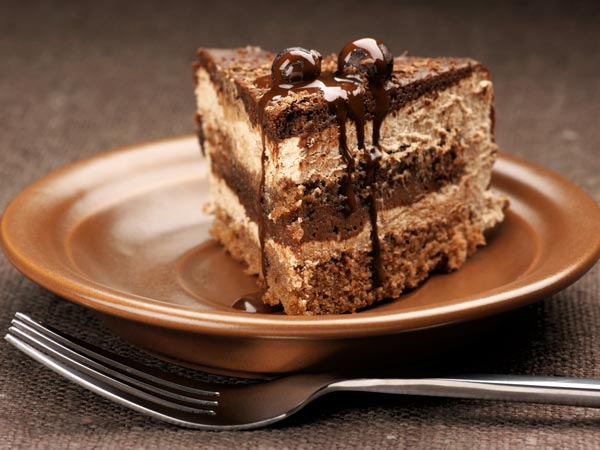 Is It Okay To Eat Cakes During Pregnancy?