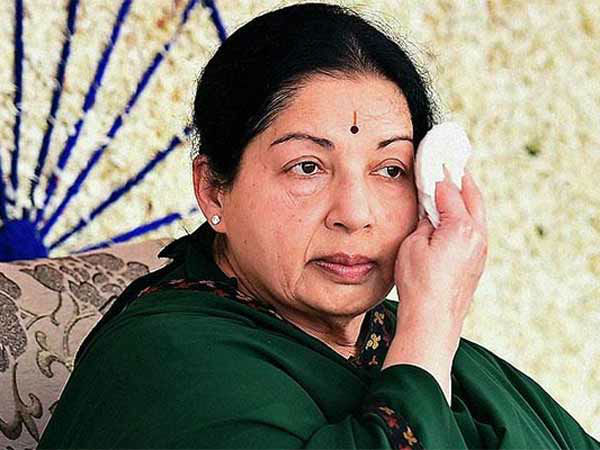 ఆమె ఇంట్లో దర్యాప్తు