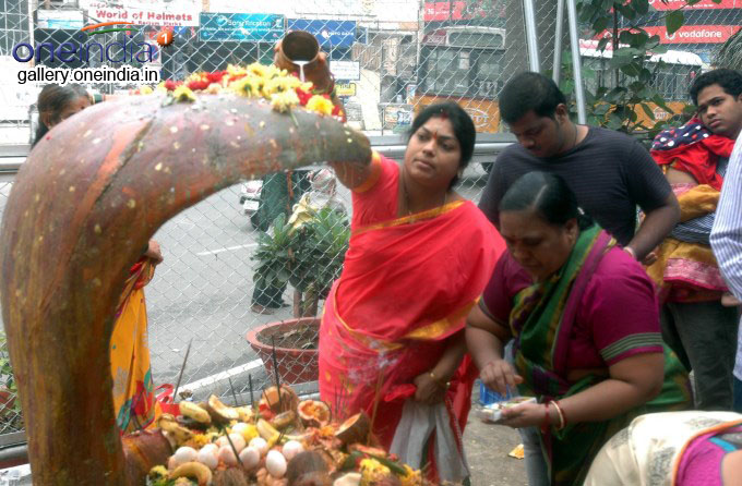 నాగదేవతల్లో ఒకటైన శంకపాలను పూజిస్తారు.