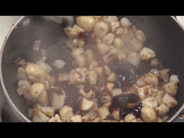 Water Chestnut (Singhara) And Mushroom Fry Video