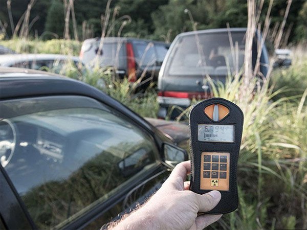 న్యూక్లియర్ రేడియేషన్ జీవితాన్ని దుర్భరం చేసింది.