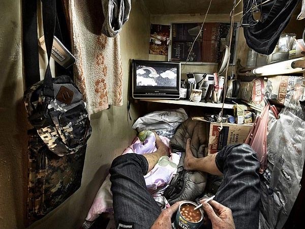 ఇందులో కొన్ని గృహాలలో కనీసం నిలబడలేరు!