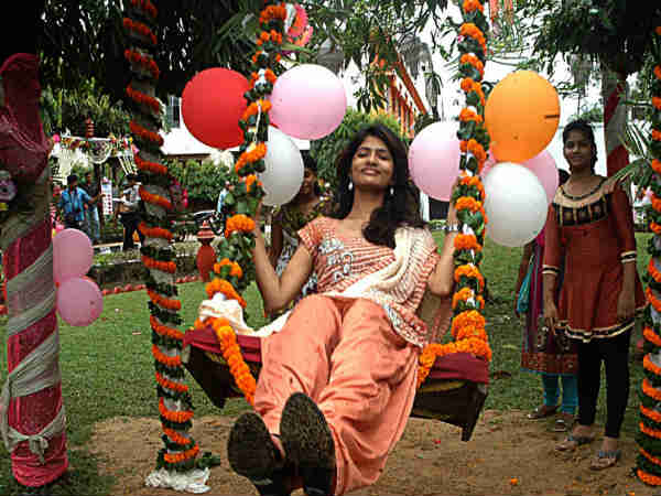 రాజ పండుగ సమయంలో,