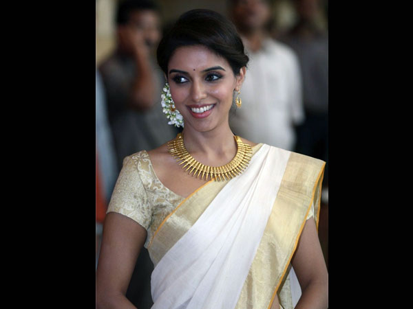 Significance Of White Saree And Gold During Onam