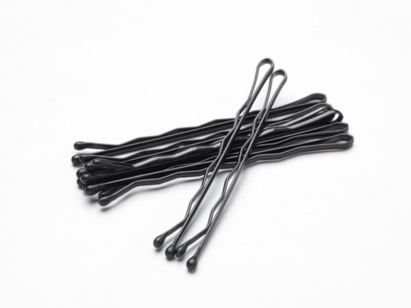 4. తగినన్ని బాబీ పిన్స్ ఉపయోగించడాన్ని మర్చిపోవద్దు. 