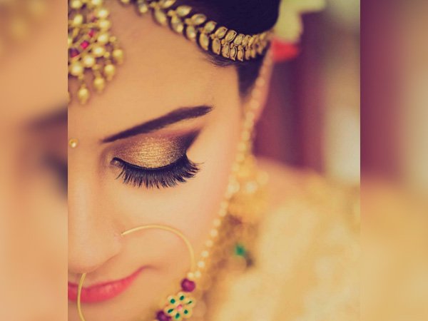 బేస్ గోల్డ్ లుక్: