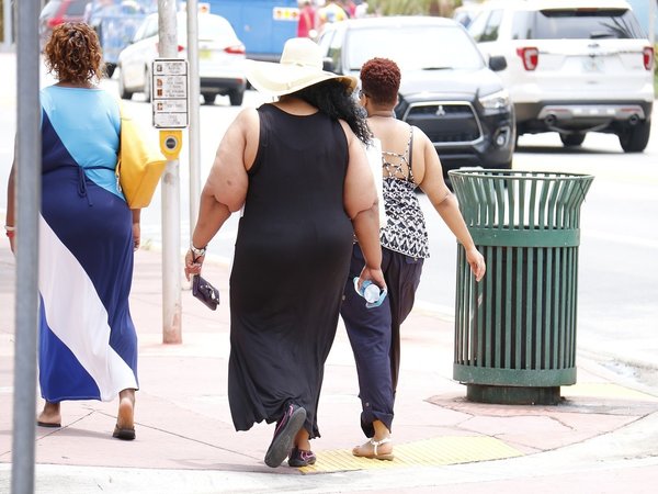 7. ఆ వ్యక్తి ఎందుకు లావుగా ఉన్నాడు ?