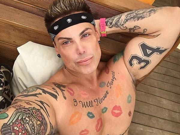 జీవితంలో అతని నినాదం,