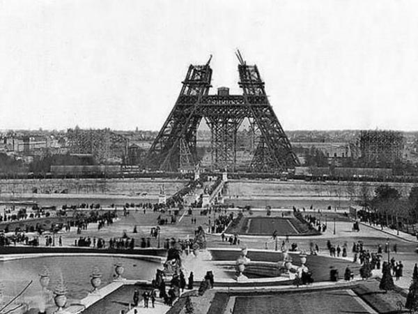 ఈఫిల్ టవర్ నిర్మాణం