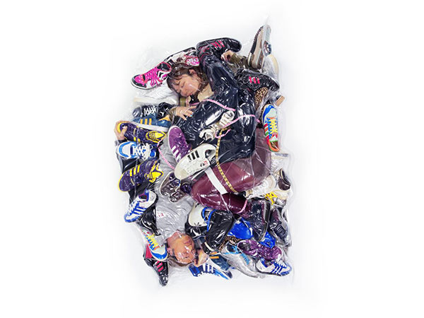 ఈ అసహజ ధోరణే అతడి జీవనోపాధి :