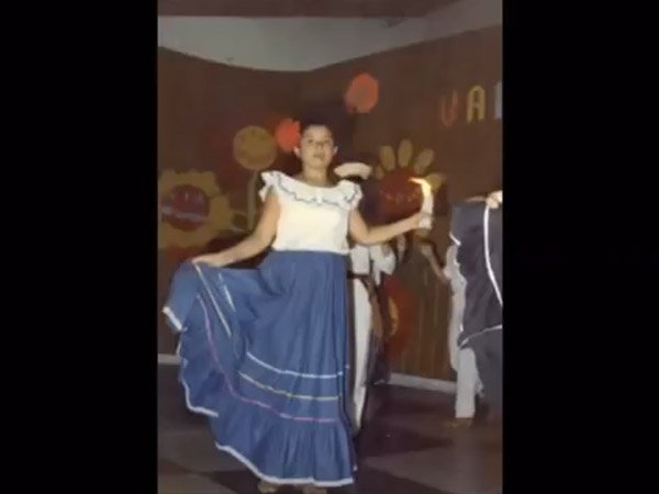 స్వీట్లు కావాలని అడిగింది :