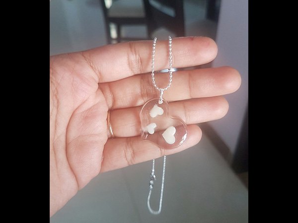 ఆమె ఇంటర్నెట్ నుండి ఒక కళ నేర్చుకుంది ...