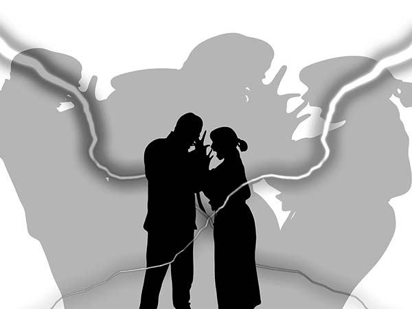 గొడవలకు దూరంగా ఉండండి :