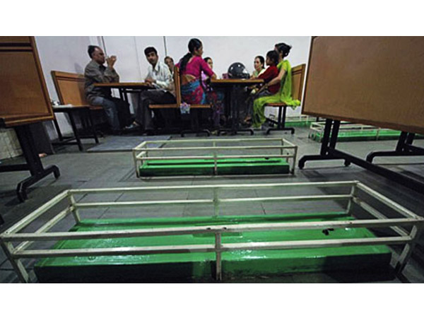 సమాధుల రెస్టారెంట్, అహ్మదాబాద్ 