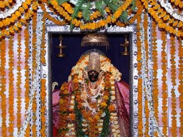 కొండ‌ల్లో ఉంది