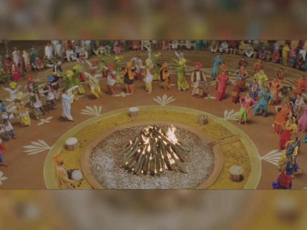 ఇతర డాన్సర్స్ మరియు తారాగణం :