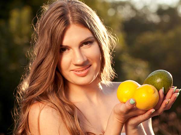 లెమన్ ని స్కర్బ్ లా వాడండి