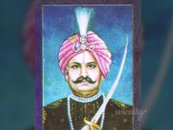 7. నరసింహారెడ్డి తల తీసుకొస్తే డబ్బులు ఇస్తాం 7. నరసింహారెడ్డి తల తీసుకొస్తే డబ్బులు ఇస్తాం