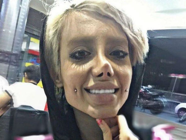 తన ఫేస్ తానే చూసుకోలేకపోతుంది