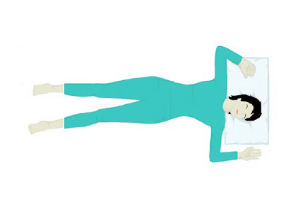 6. స్టార్ ఫిష్ లా పడుకోవటం :