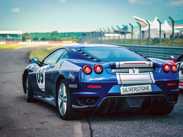 ఫాలోయింగ్