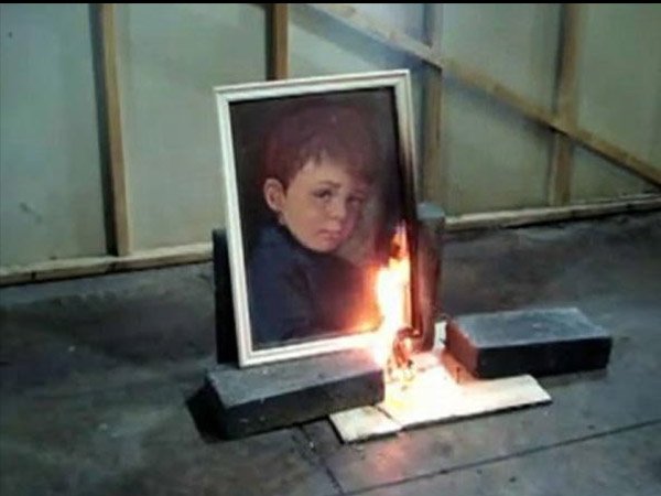 ఇళ్లు త‌గ‌ల‌బ‌డిపోయేవి..